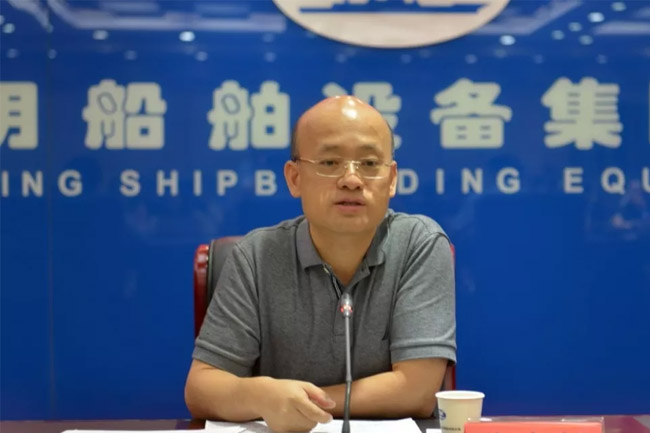 荣毅集团董事长_鸿星尔克董事长